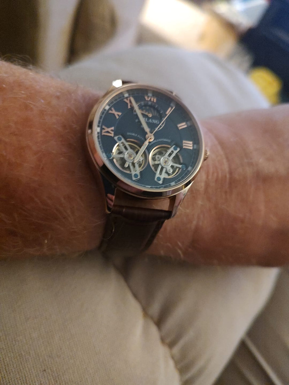 <p><strong>Worn by thousands of satisfied customers</strong></p>