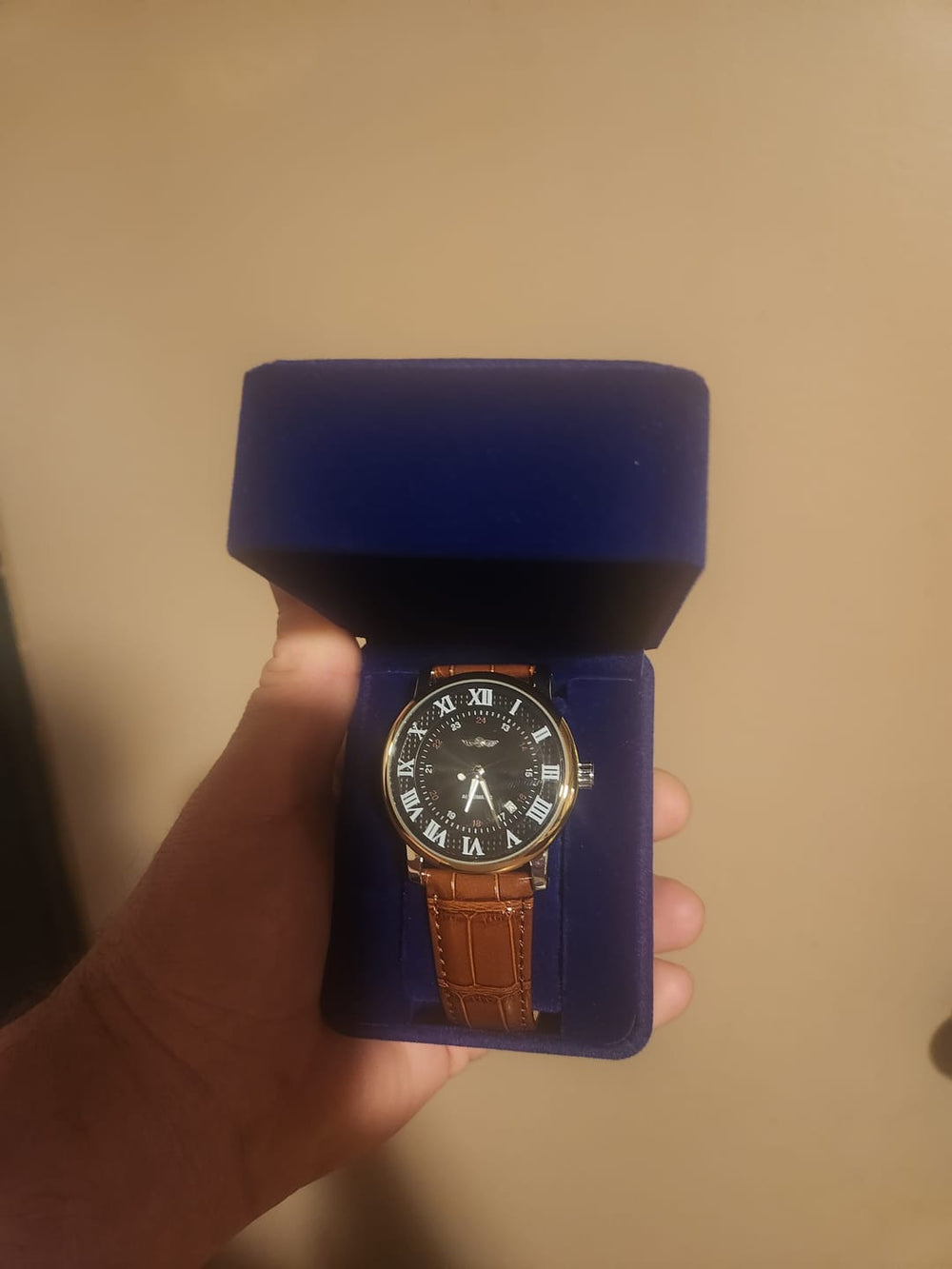 <p><strong>Worn by thousands of satisfied customers</strong></p>