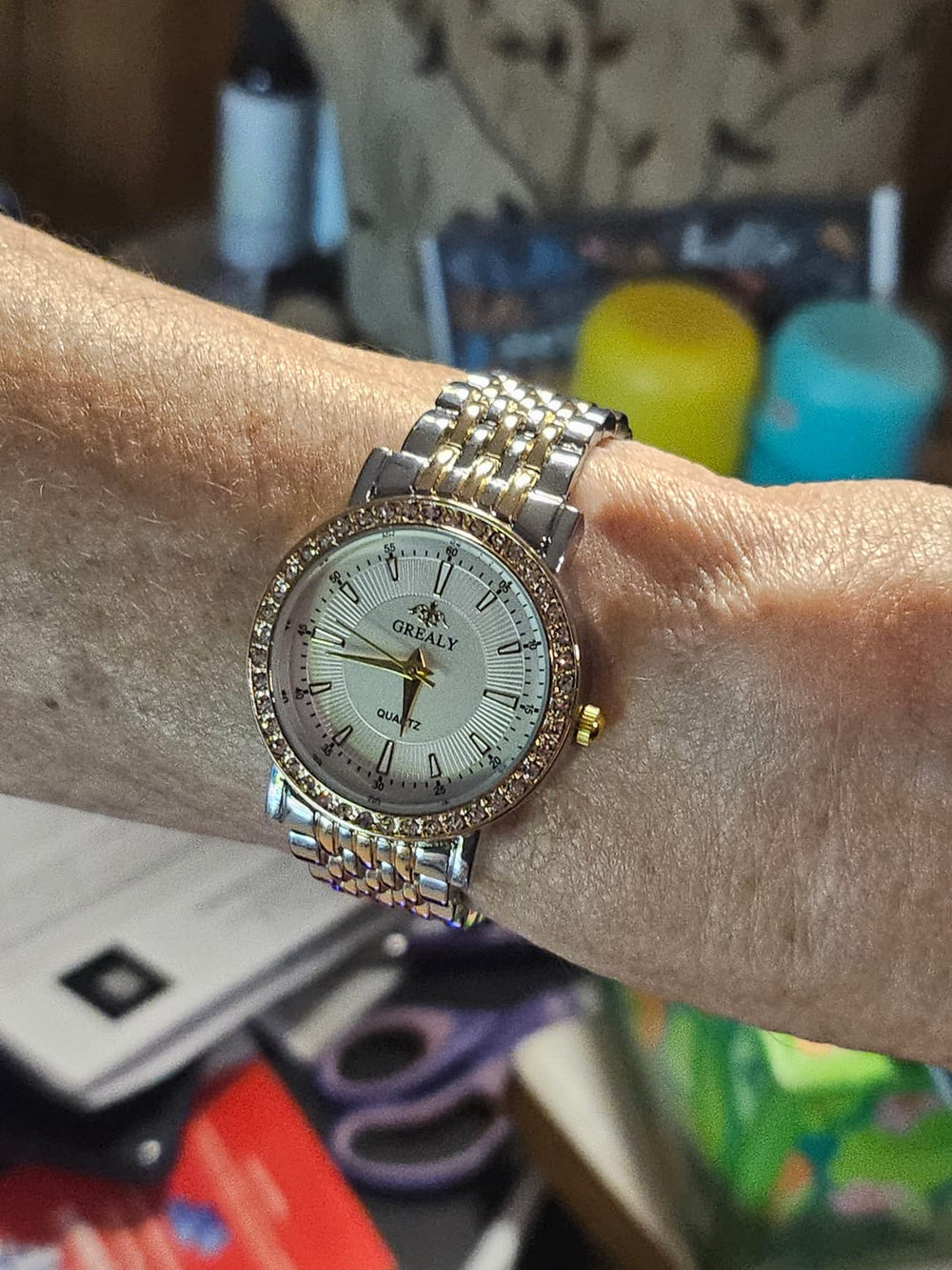 <p><strong>Worn by thousands of satisfied customers</strong></p>